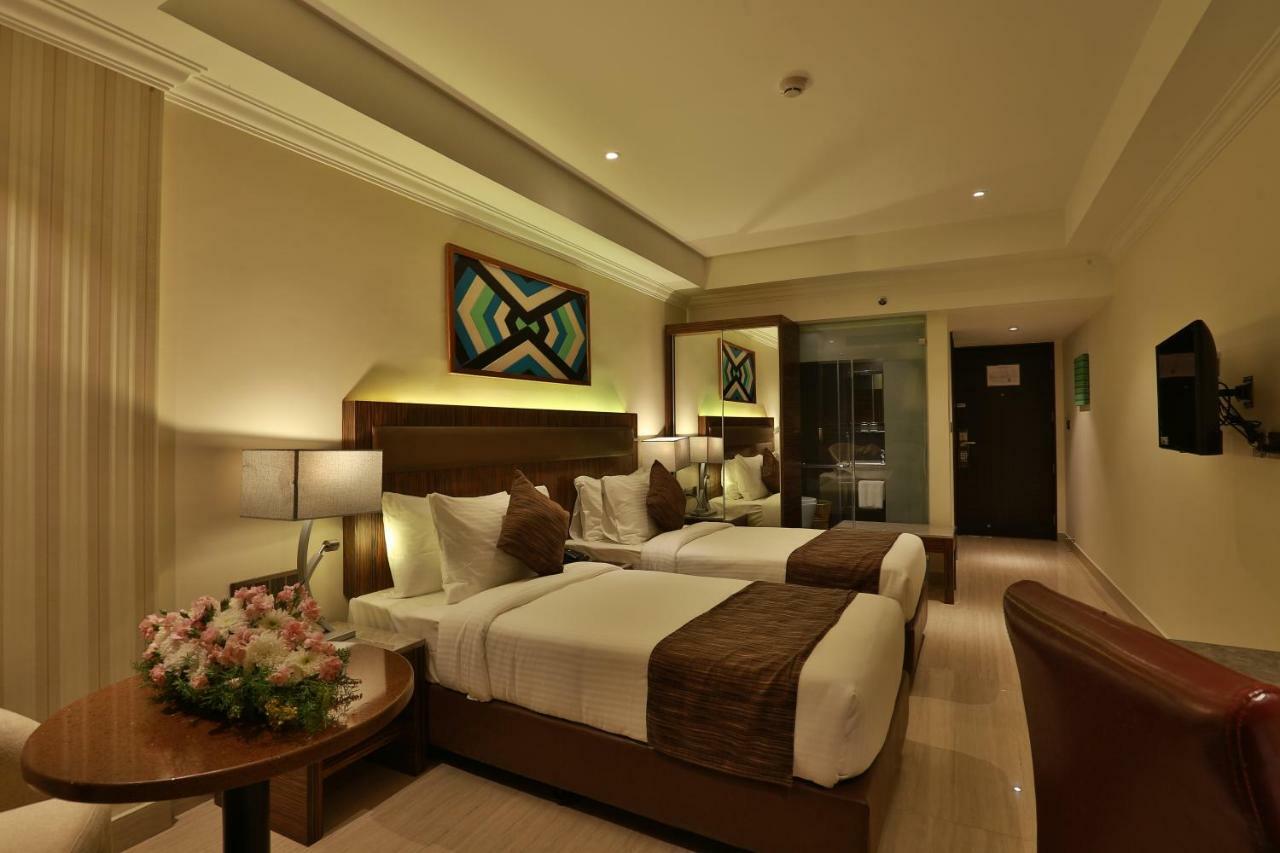 Hotel Luminara Kochi Exterior foto